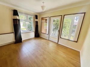 Lounge- click for photo gallery